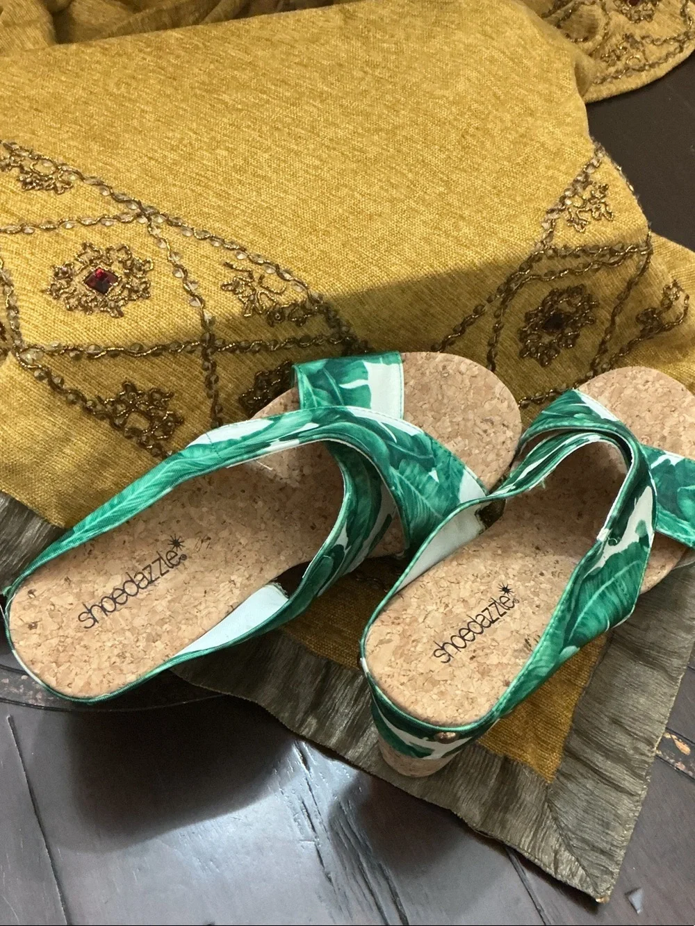 Shoe Dazzle Green Leaf Print Cork Wedge Sandals